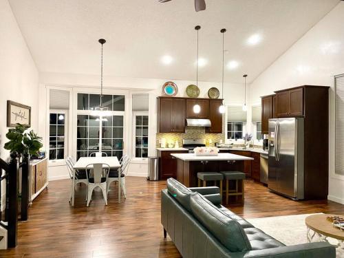 PROMO price for January-Prime Location in Shakopee, USA