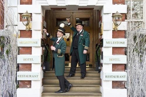 52203504 Milestone Hotel Kensington
