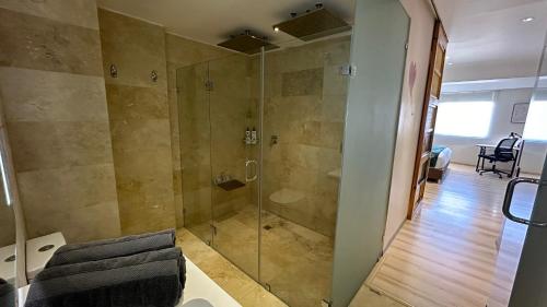 Shower, Serviced Apartment Pretty Penthouse Valencia in El Vinedo Valencia