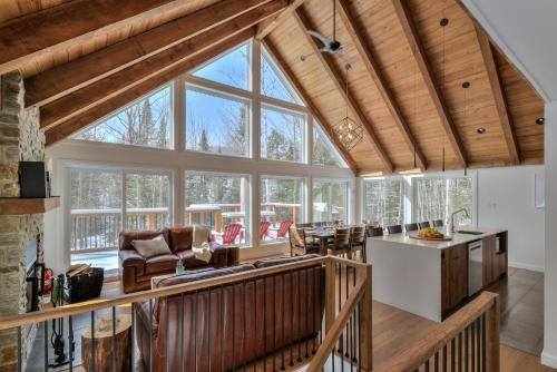 Pine Tree Lodge - Région Mont Tremblant - Laurentides (Pine Tree Lodge - Region Mont Tremblant - Laurentides) in Amherst (QC)