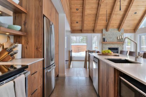 Pine Tree Lodge - Région Mont Tremblant - Laurentides (Pine Tree Lodge - Region Mont Tremblant - Laurentides) in Amherst (QC)