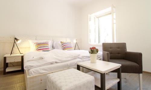 Standard Double or Twin Room image 2