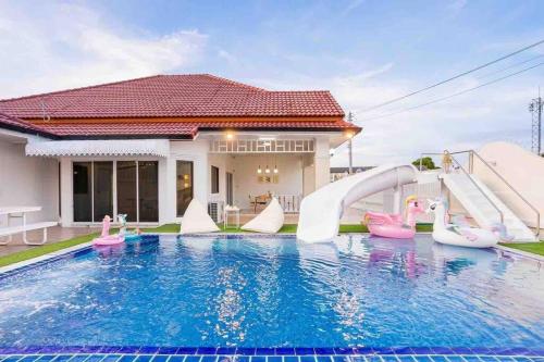 Jacuzzi Pool Villa