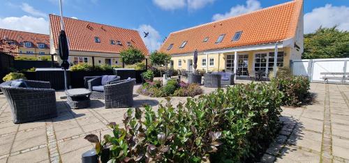 B&B Skagen - Toftegården Guesthouse - Apartments & Rooms - Bed and Breakfast Skagen