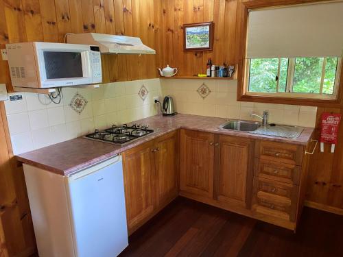 virtuve, Bilyana Cottages in Charlwood