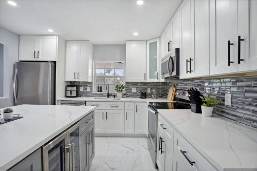 Escondida Drive - Minimum 3 Night Stay