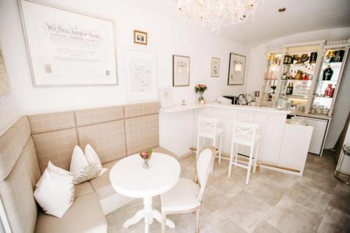 Boutique Hotel Goldenes Lamm - image 14