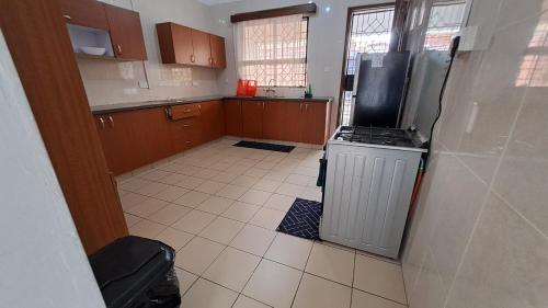 Two-Bedroom Villa image 9