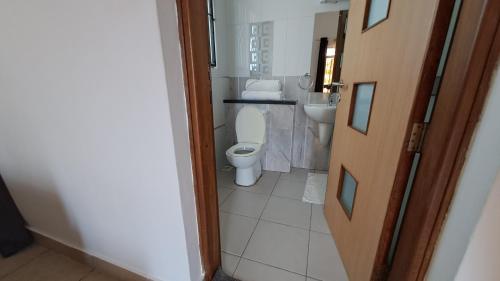 Ary Homestay Nyali Town Home Behind Citymall Nyali Mombasa Kenya - image 3