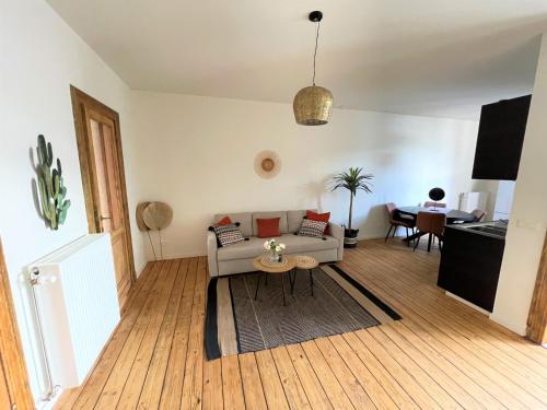 Boho Apartments - 2 Bedrooms - Photo 2