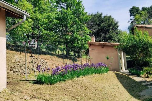 Le gîte des palmiers (Le gite des palmiers) in Antraigues-sur-Volane