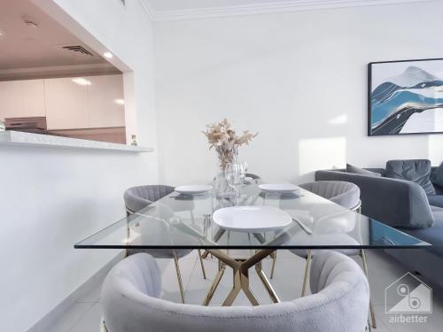 Luxurious 1Bedroom Apartment in JBR - image 12