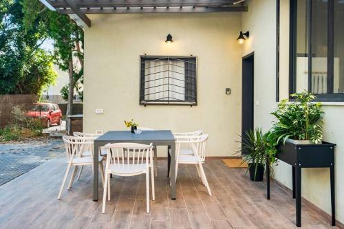 Sweet and rural home in Ra’anana in Raanana