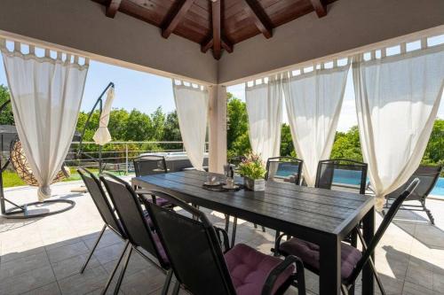 Villa Nubia by Briskva in Brgod