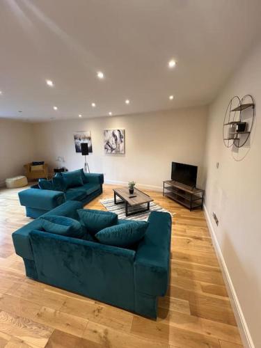 Luxury 2 bed apartment in the heart of Bedford - Free Parking & Free WIFI