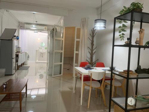 COSY 4th floor with rooftop, Bangkok (Foto 10)