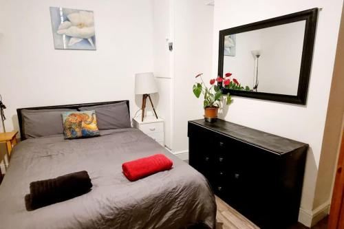 Cosy split-level 2 bed apartment