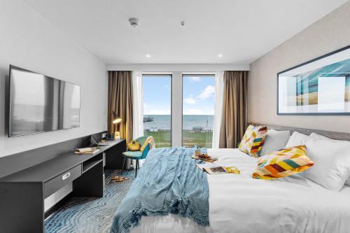 Bathroom, ibis Styles Paignton in Paignton