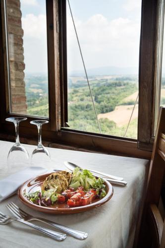 Hotel La Cisterna - image 6