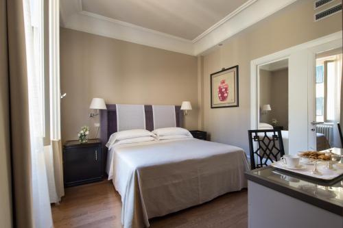 Hotel Francia E Quirinale Ideally located in the prime touristic area of Near Center, Hotel Francia E Quirinale promises a relaxing and wonderful visit. The property features a wide range of facilities to make your stay a plea