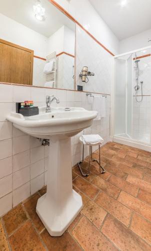 Double Room image 8