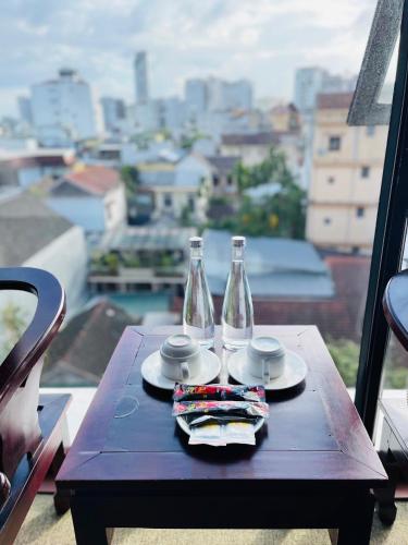 Vistas, Amona Hotel in Hue