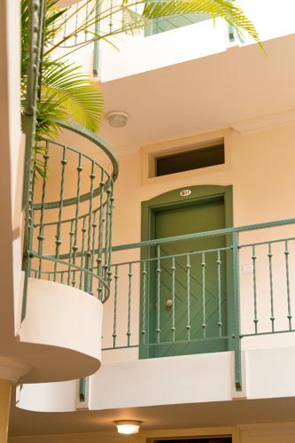 숙소 외관, Byblos Comfort Hotel in 바이블로스(즈바일)