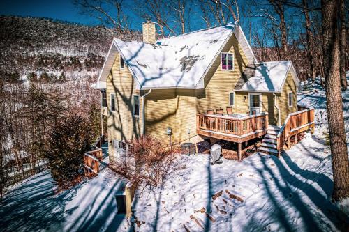 Mtn Views - Sauna - Hot Tub - Health - Wellness in Massanutten, USA