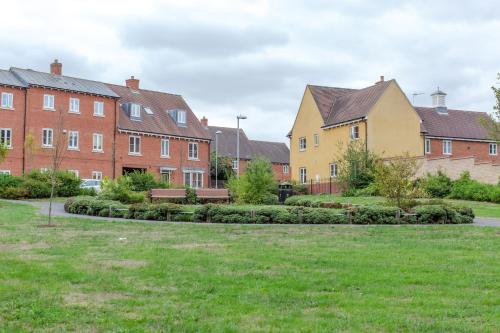 Catchpole Stays Abbey Field Apartment- A lovely 2 bed apartment with field views near Colchester town centre