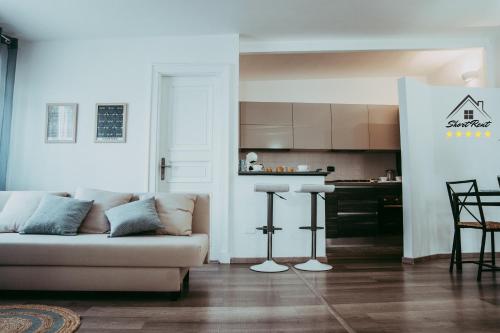  [Attico in Centro - Crotone] appartamento elegante, Unterkunft in Crotone