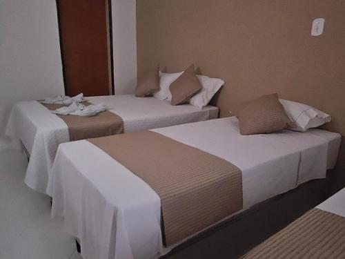 1 double bed, 3 twin beds