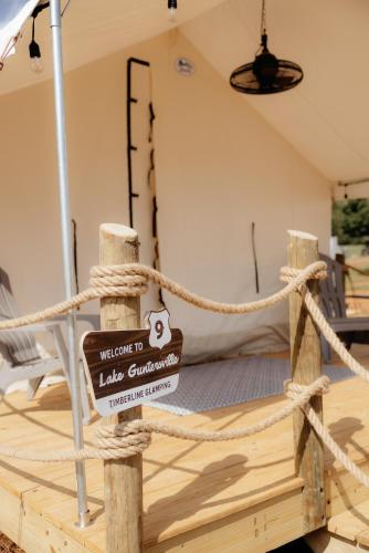 Létesítmények, XLg Porch Deluxe glamping tents @ Lake Guntersville State Park in Guntersville (Alabama)