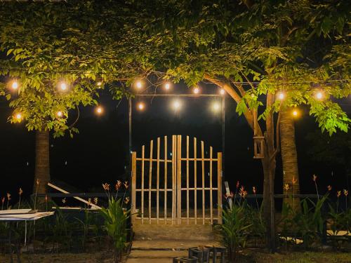 Laoxao Lakeview Homestay - 정원