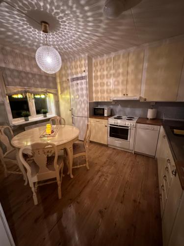 virtuve, Cozy guesthouse in Slussfors, Swedish Lapland in Umnas