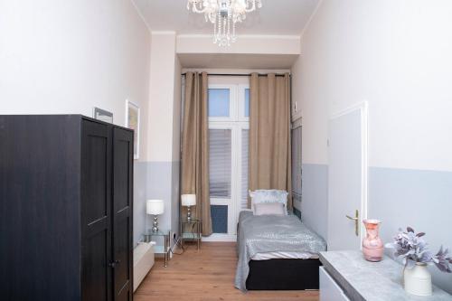BIG 4ROOMS CENTRAL CITY APARTMENT KURFÜRSTENDAMM, Berlino (foto 6)