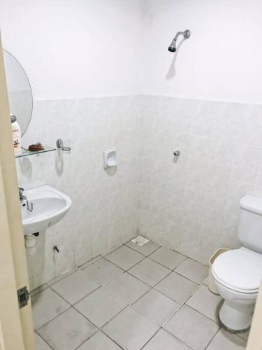 Spacious Penthouse for Big Group near National Zoo Spacious Penthouse for Big Group near National Zoo