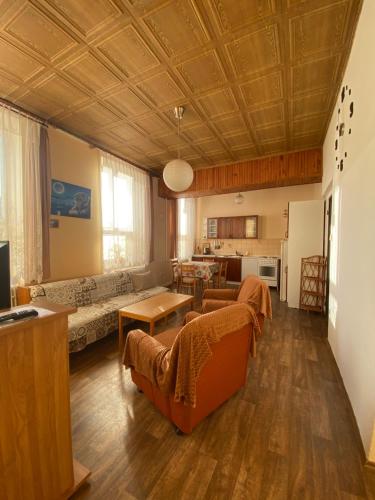 Apartmán na Bohdašíně (Apartman na Bohdasine) in เซอร์เวนี คอสเตเลซ