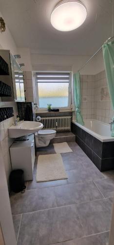RentApart`s Nürnberg 4Room Apartment, Nürnberg (Foto 4)