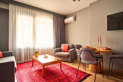 TAKS-INN Hotel - main image