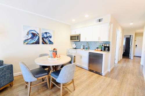 Facilities, Luxury Villa - Flora View - Ground Level -Seascape in Rio Del Mar (CA)