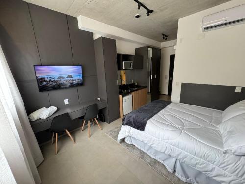 U_221 | Studio lindo próximo ao Hosp. Sírio Libanês 100mts, São Paulo