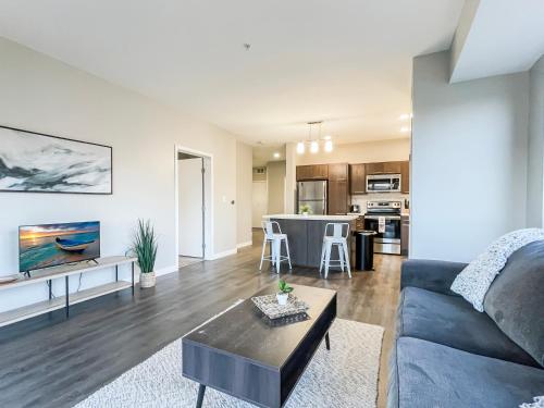 Large Downtown 2br -hot Tub-downtown! in Des Moines, USA