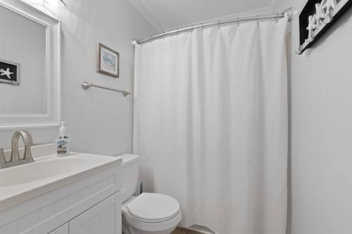 The Lookout: Tranquil Beachfront Condo The Lookout: Tranquil Beachfront Condo