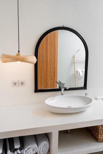 522192791 Shanti Boutique Retreat