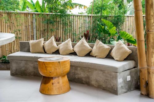 522194183 Shanti Boutique Retreat