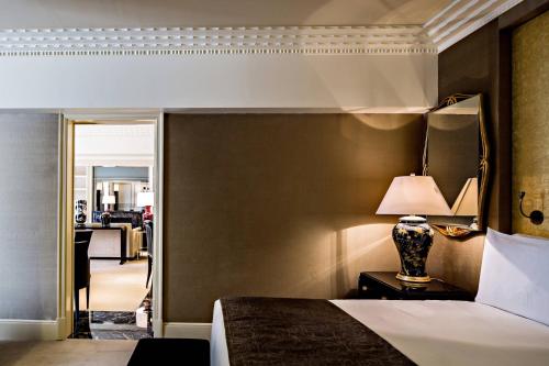 Prince de Galles, a Luxury Collection hotel, Paris