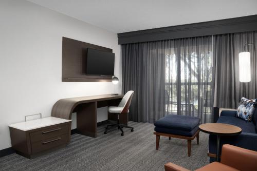 Courtyard by Marriott Lakeland