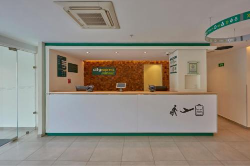 City Express Junior by Marriott Puebla FINSA in Puebla, Mexico