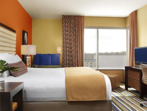 room detail thumbnail 1