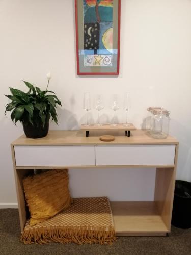 Reeves Retreat-Handy in Tasman in Stoke